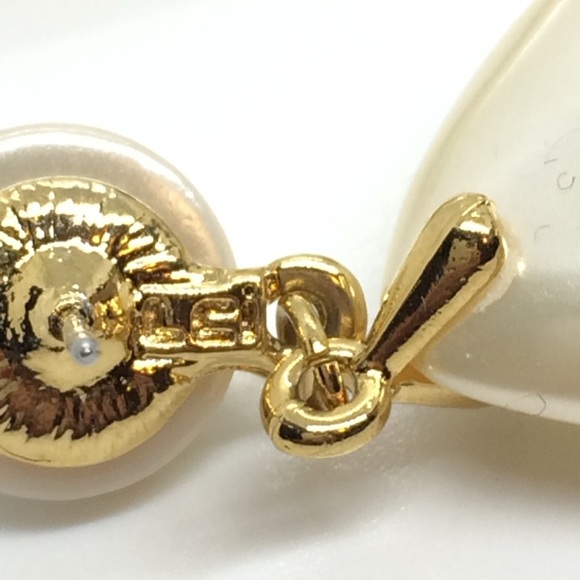 VINTAGE 80S 90S LIZ CLAIBORNE LCI TEARDROP FAUX PEARL RUNWAY EARRINGS LARGE - Picture 12 of 13